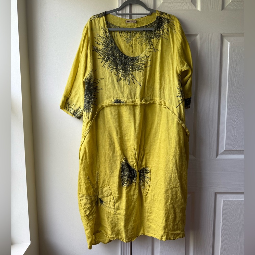 Klasiks Lagenlook Hobo Peasant Yellow Mustar Butterfly Appliqué. Made in Italy.